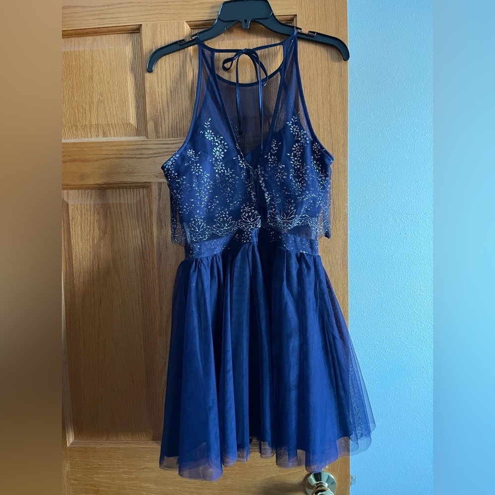 Nice dress my daughter used for a school dance.